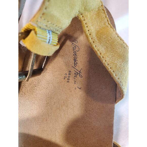 UNIVERSAL THREAD Yellow Faux SUEDE Strappy PLATFORM Espadrille SANDAL Size 6.5 - Picture 3 of 12